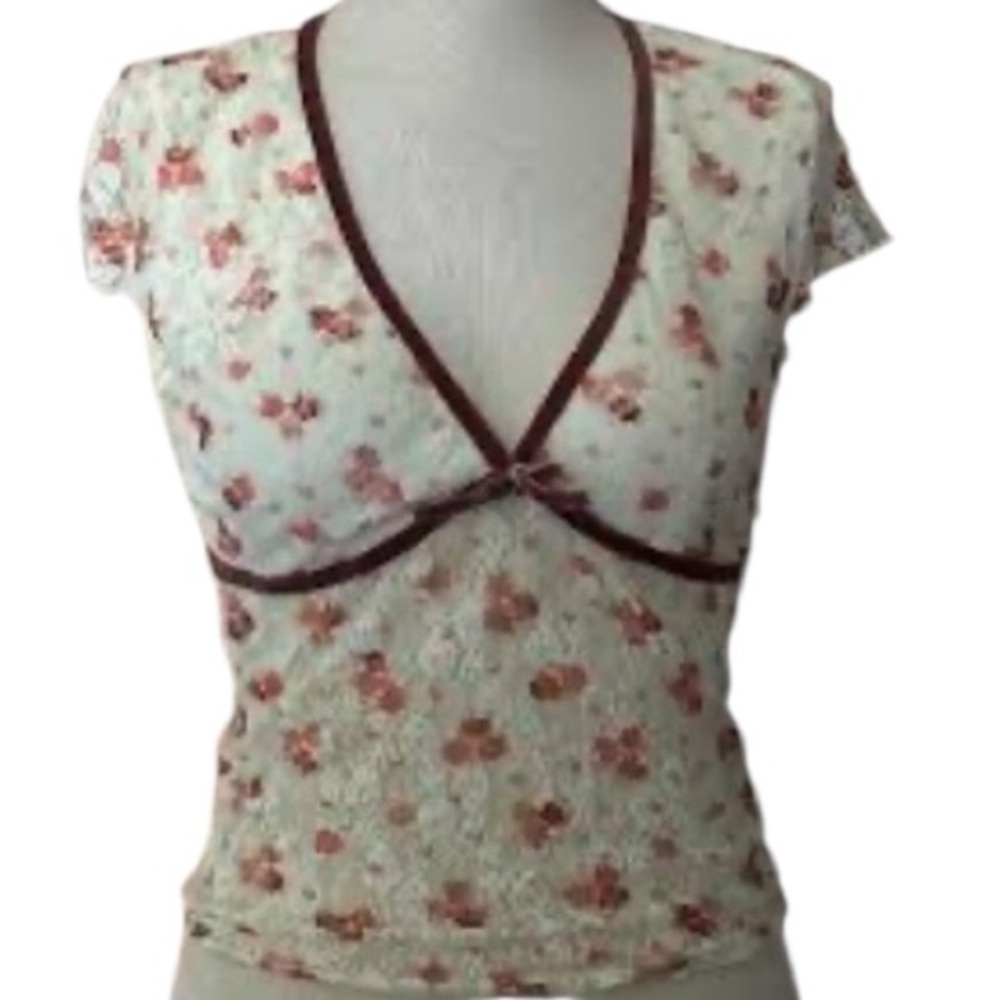 Urban Outfitters Kimchi Blue Cream Floral Lace Blouse - Picture 4 of 14
